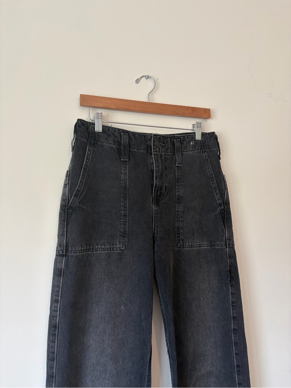 We The Free Major Leagues Vintage Black Mid-Rise Cuffed Jeans - Picture 5 of 8